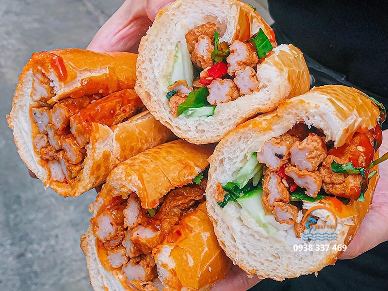 Bánh mì chả cá món ăn ngon bổ rẻ